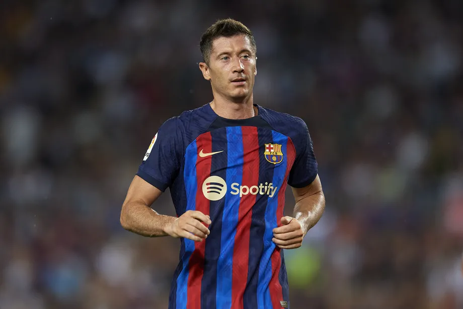 You are currently viewing Barca Menang 4-0 atas Real Valladolid, Xavi Kagum Dengan Robert Lewandowski
