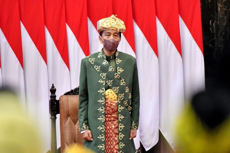 You are currently viewing Pesan Optimisme Presiden Jokowi lewat Baju Adat Babel