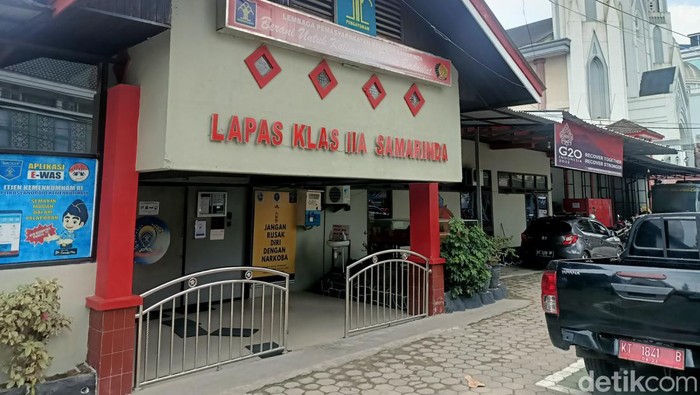 You are currently viewing 3 Napi Tewas Usai Pesta Miras Campur Hand Sanitizer Di Lapas