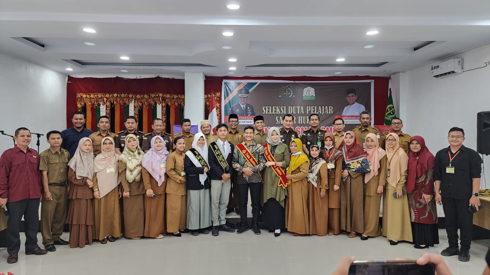 You are currently viewing Kejari Aceh Singkil Seleksi Duta Pelajar Sadar Hukum, Berikut Pemenangnya