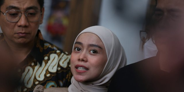 You are currently viewing Ini Alasan Lesti Kejora Cabut Laporan Terhadap Rizky Billar