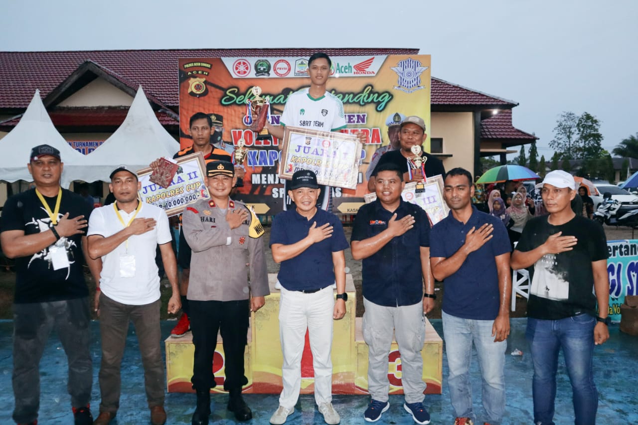 You are currently viewing Tim Putra Polsek Gunung Meriah Juara Turnamen Bola Voli Kapolres Cup 2022