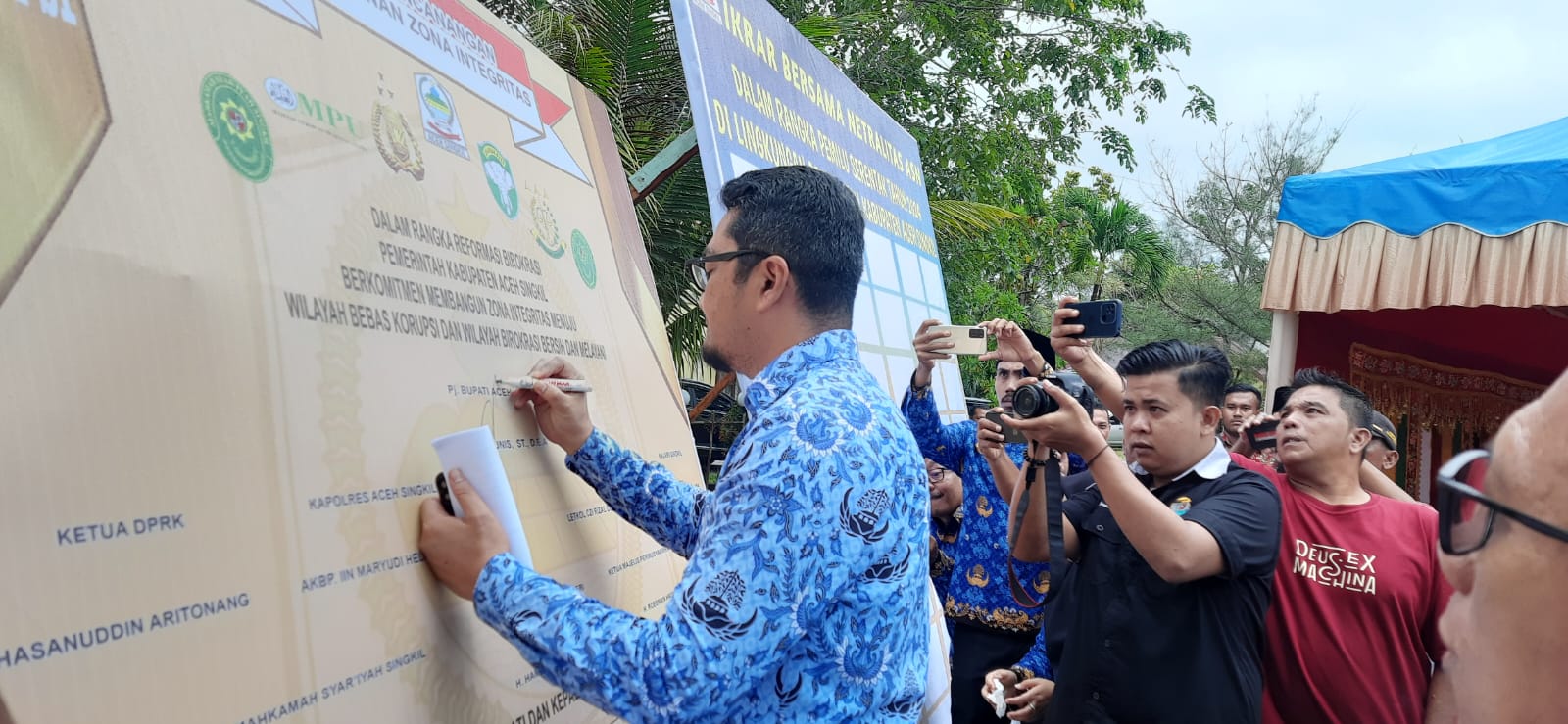 You are currently viewing Pj Bupati Aceh Singkil: Pencanangan Zona Integritas Tak Hanya di Inspektorat, Tapi Semua SKPK