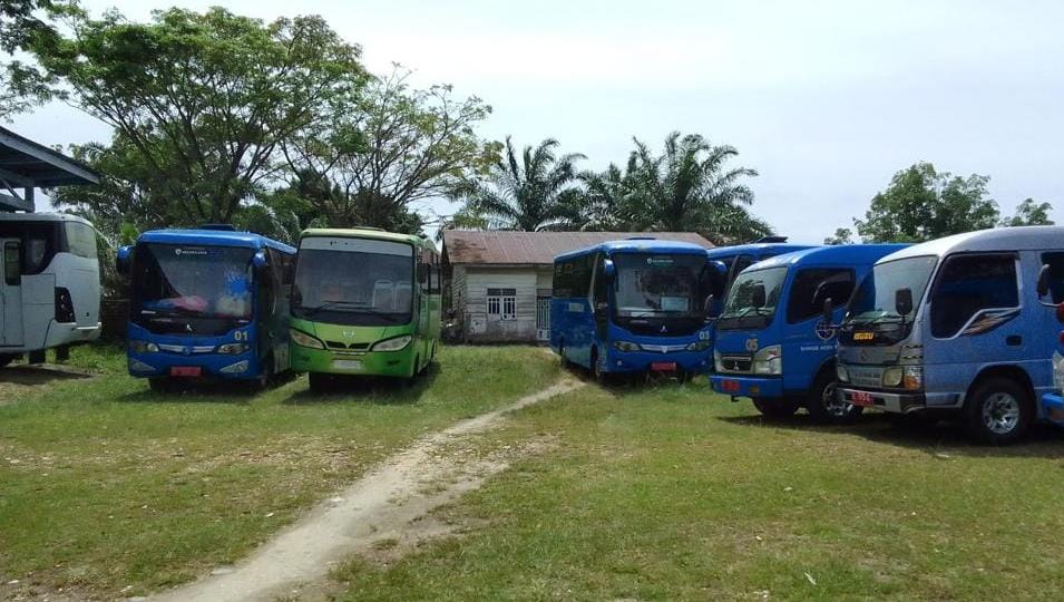 You are currently viewing BEM STIP Yashafa Minta Pemkab Aceh Singkil Kembali Operasikan Bus Sekolah