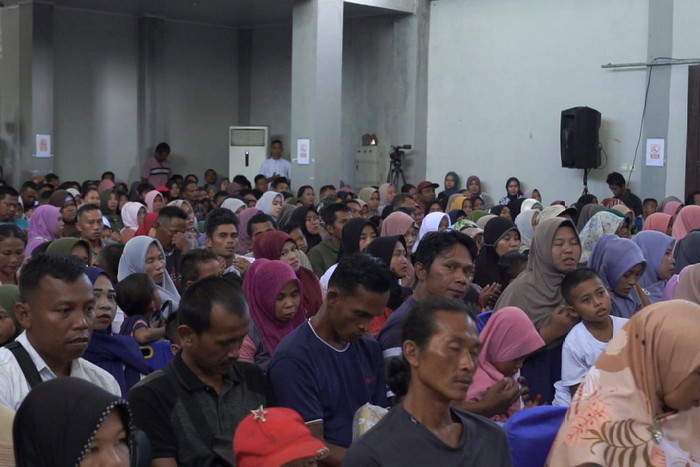 You are currently viewing Ribuan Penerima Beasiswa PIP Aceh Singkil Usulan Teuku Riefky Harsya Terima Buku Rekening