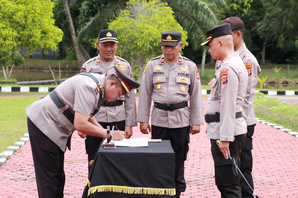 You are currently viewing Kasatlantas dan Kasatnarkoba Polres Aceh Singkil Diganti
