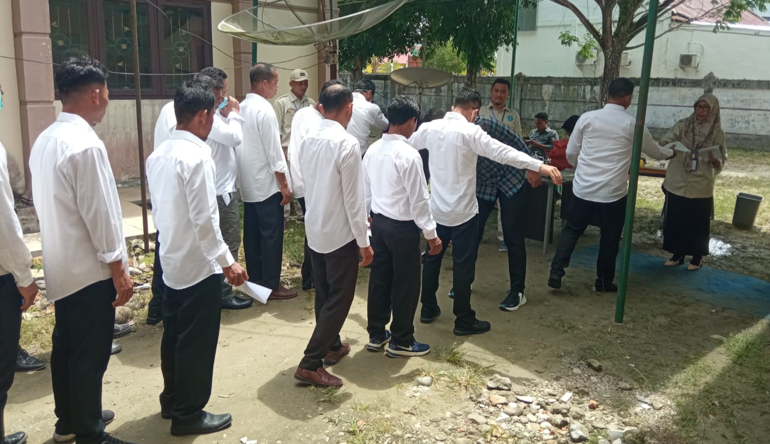 You are currently viewing Ratusan Pelamar PPPK Tenaga Teknis Pemkab Aceh Singkil Ikuti Ujian CAT