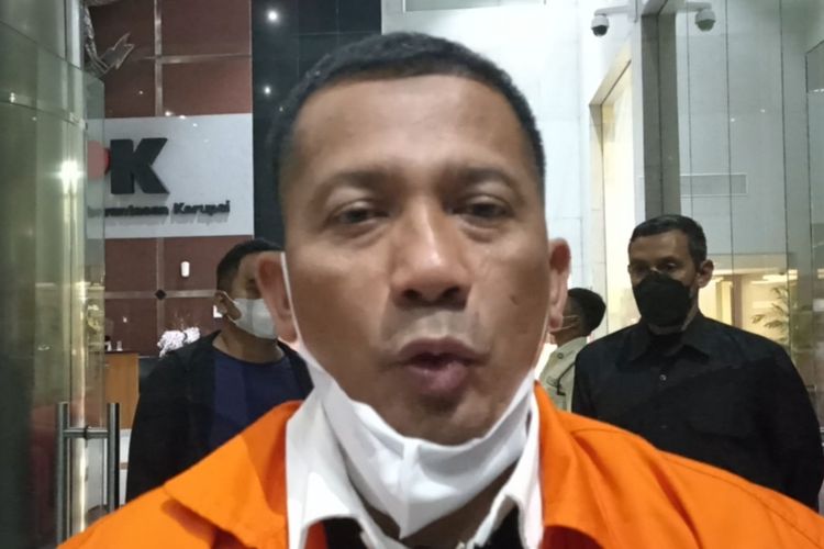 You are currently viewing Eks Bupati Meranti Gadaikan Kantor Pemkab Rp. 100 Miliar, Segini cicilannya