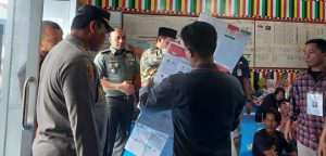 Read more about the article Kapolres Aceh Singkil Tinjau Logistik Pemilu
