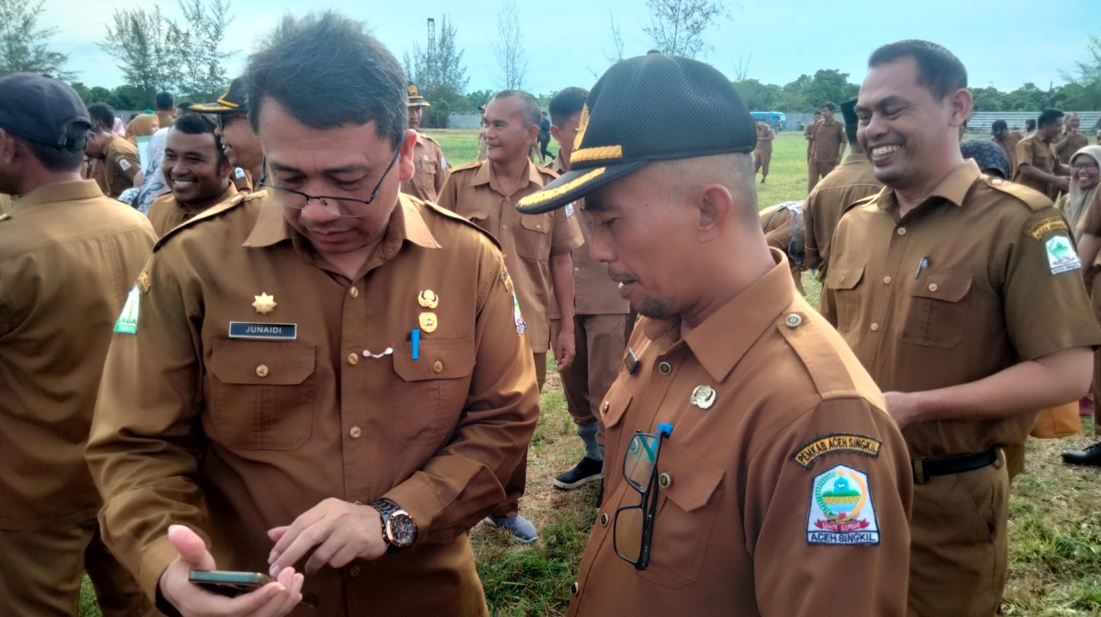 You are currently viewing Cegah Judi Online, Pj Bupati Aceh Singkil Cek Ponsel Bawahannya
