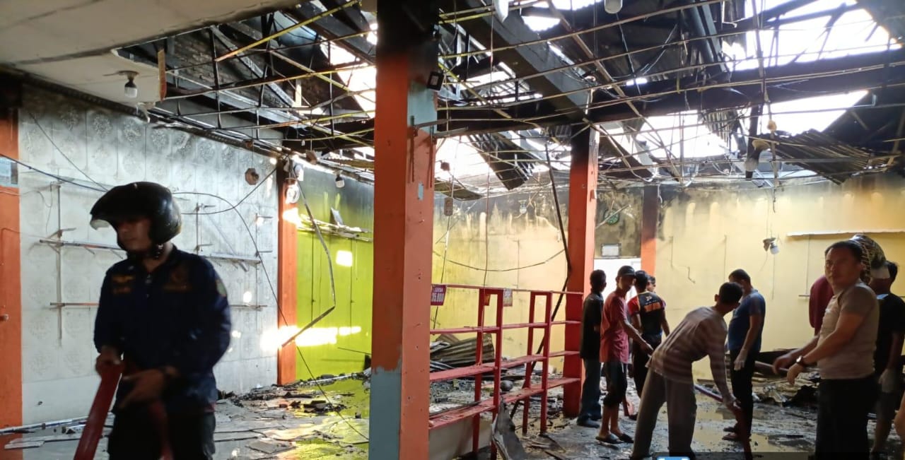 You are currently viewing Kebakaran Rumah dan Toko di Subulussalam, Satu Orang Meninggal Dunia