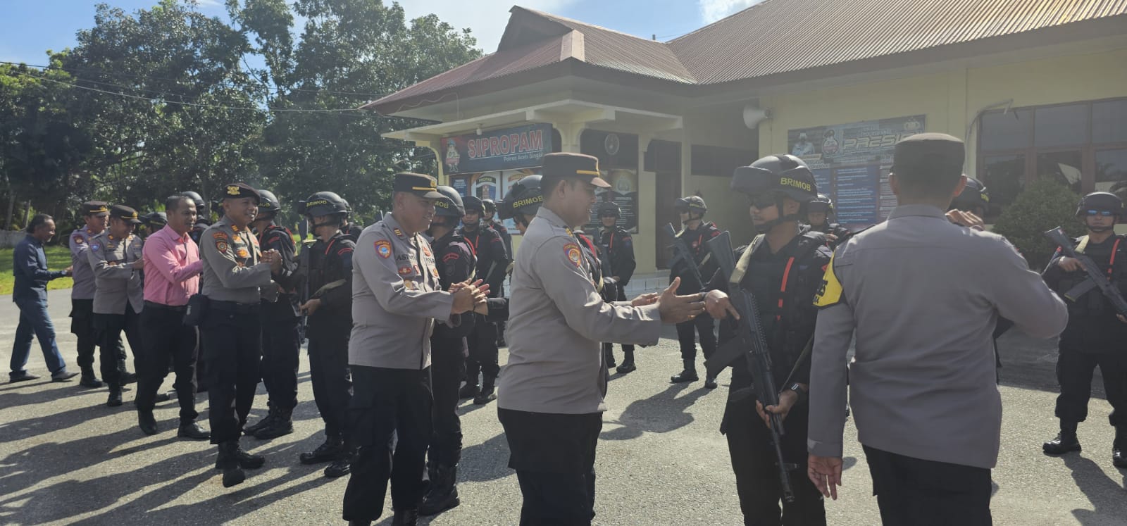 You are currently viewing Polres Aceh Singkil Terima 25 Personel BKO Brimob untuk Pengamanan Pilkada