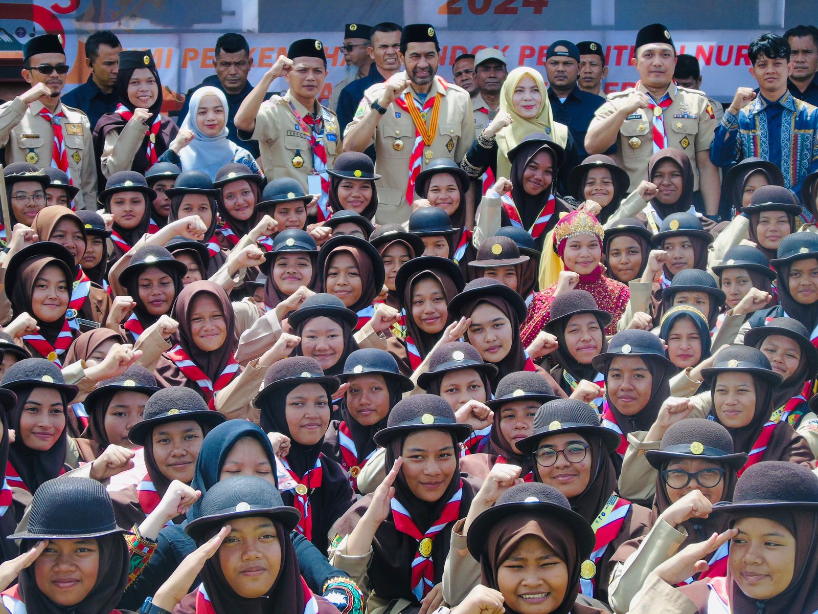 You are currently viewing Andika, Putra Aceh Singkil Berhasil Pimpin Pramuka Pesantren Aceh Raih Banyak Prestasi