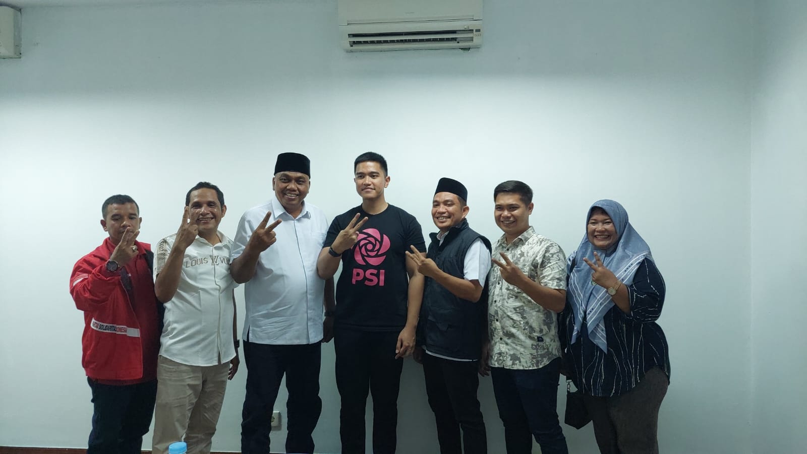 You are currently viewing Kaesang Ajak Masyarakat Pilih Dulmusrid-Al Hidayat di Pilbup Aceh Singkil