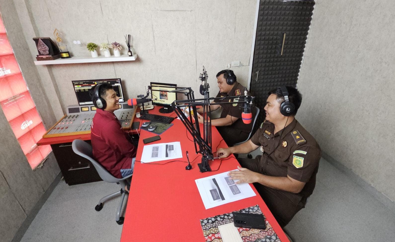 You are currently viewing Peringati Hakordia, Kajari Aceh Singkil Ingatkan Kades Jangan Mengelola Sendiri Dana Desa