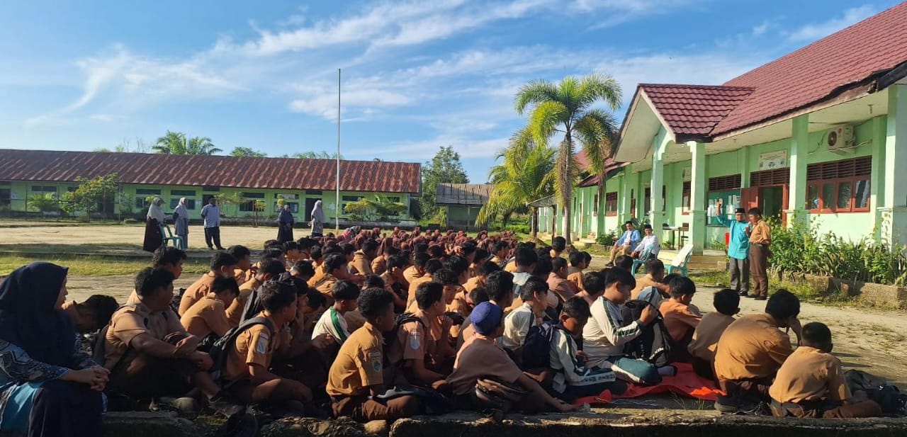 You are currently viewing Inspiratif, Jum’at Pagi Siswa di Aceh Singkil Belajar Tahsin Qur’an