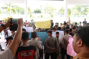 Read more about the article Polres Aceh Singkil Kerahkan 74 Personel Amankan Unjuk Rasa di DPRK dan Bupati