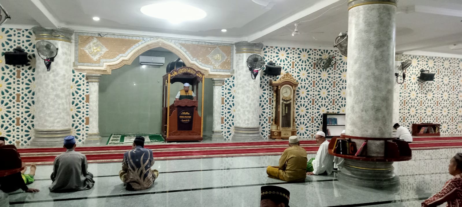 You are currently viewing Dukung Ingub Aceh, BKPRMI Aceh Singkil Gerakkan Shalat Shubuh Berjamaah di Masjid Agung Nurul Makmur.
