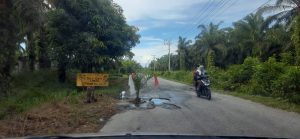 Read more about the article Pemkab Aceh Singkil Akan Gotong Royong Massal Tutup Lobang Jalan