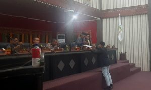 Read more about the article DPRK Serahkan Rekomendasi Pansus LKPj 2024 ke Wabup Aceh Singkil