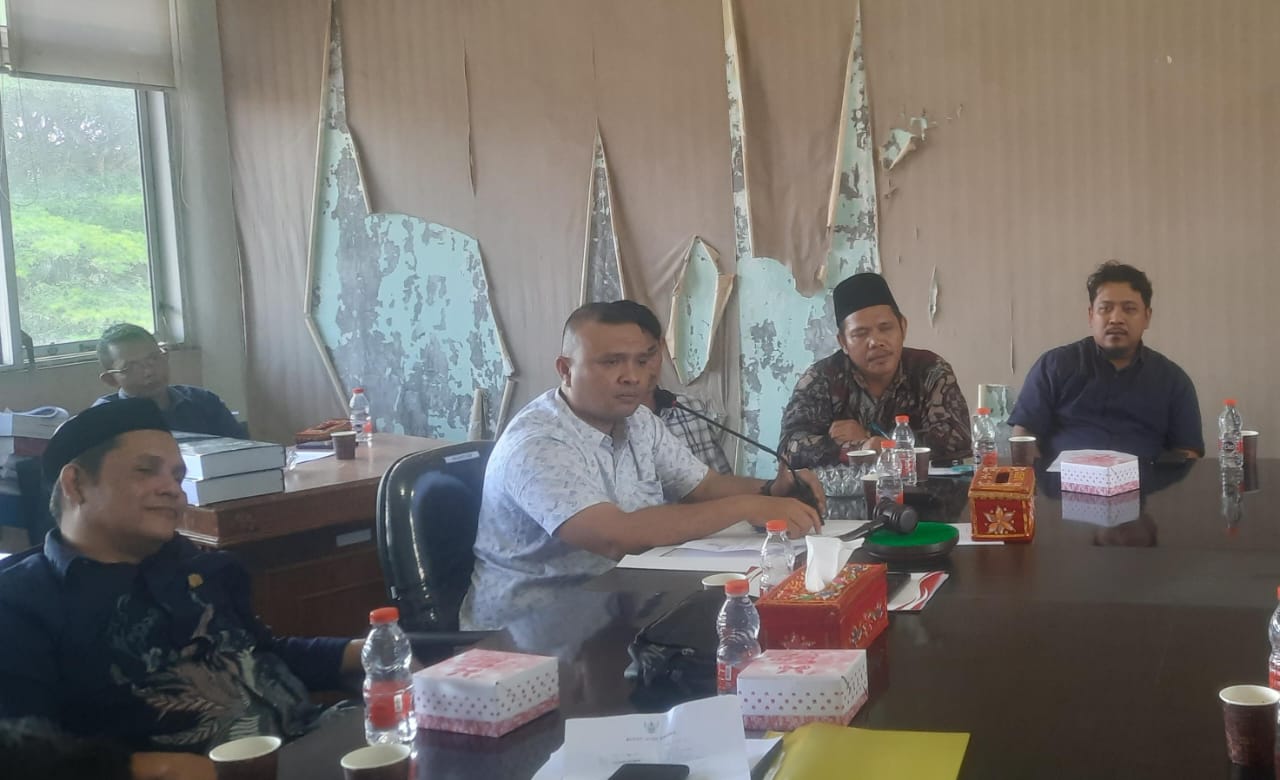 You are currently viewing Legislator Aceh Singkil Minta Perusahaan Prioritaskan Tenaga Kerja Lokal