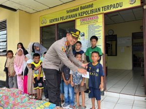 Read more about the article Kapolres Aceh Singkil Santuni Anak Yatim Piatu