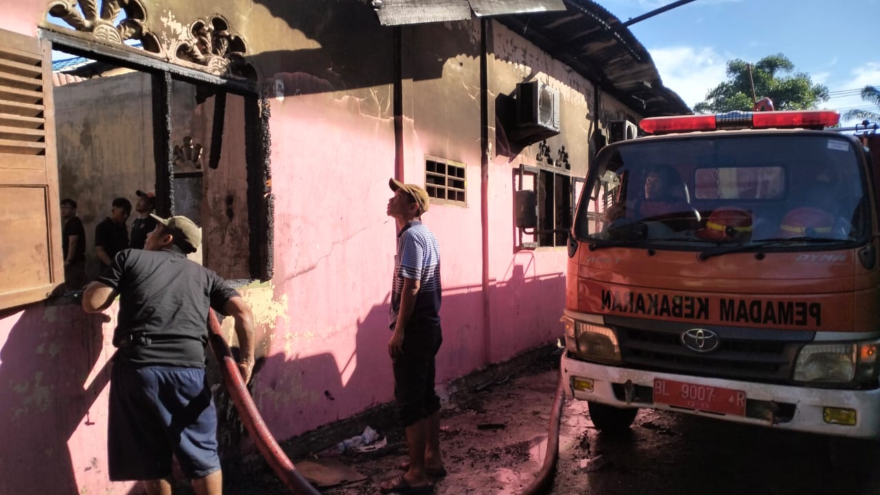 You are currently viewing Rumah Kadis Syariat Islam Aceh Singkil Ludes Terbakar