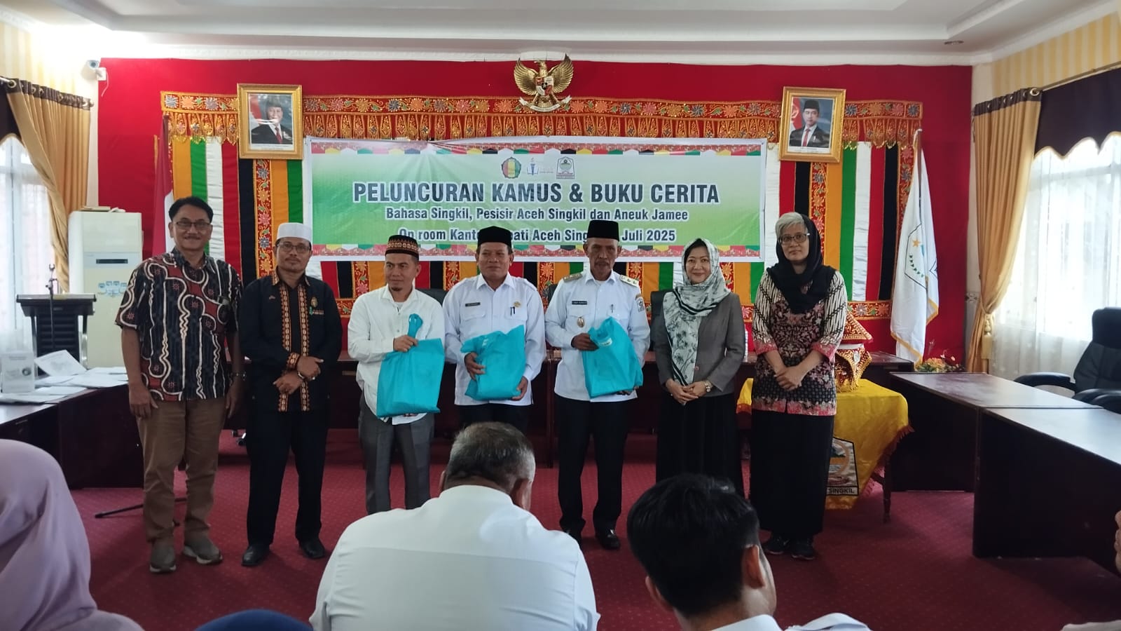 You are currently viewing MAA Aceh Singkil dan Yayasan Suluh Luncurkan Kamus dan Buku Cerita Tiga Bahasa Lokal