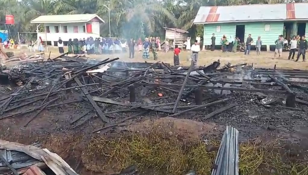You are currently viewing Kebakaran Pondok Pesantren di Aceh Singkil, 6 Asrama Hangus Terbakar
