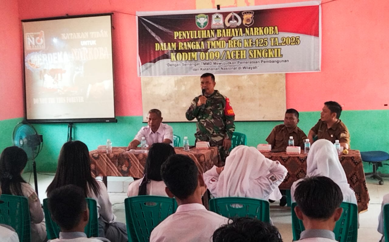 You are currently viewing TMMD Aceh Singkil Gelar Penyuluhan Bahaya Narkoba di SMA Negeri 1 Suro