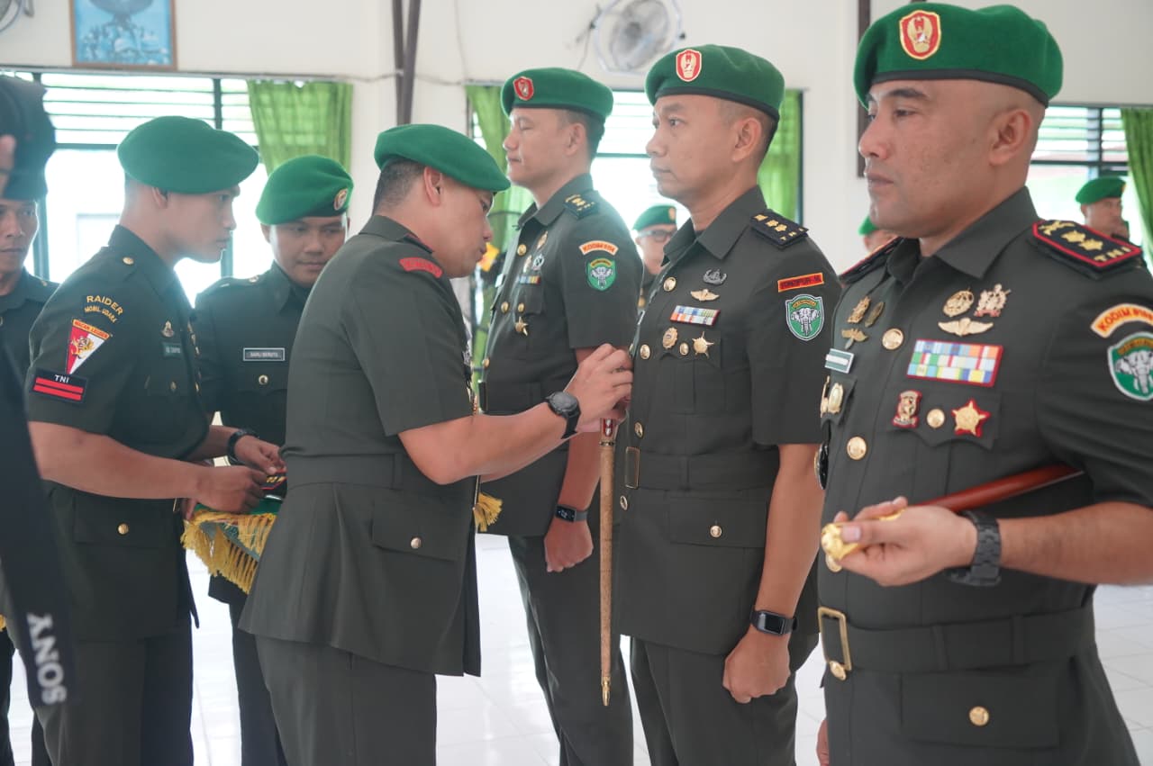 You are currently viewing Danrem Teuku Umar Pimpin Sertijab Dandim Aceh Singkil dan Aceh Jaya