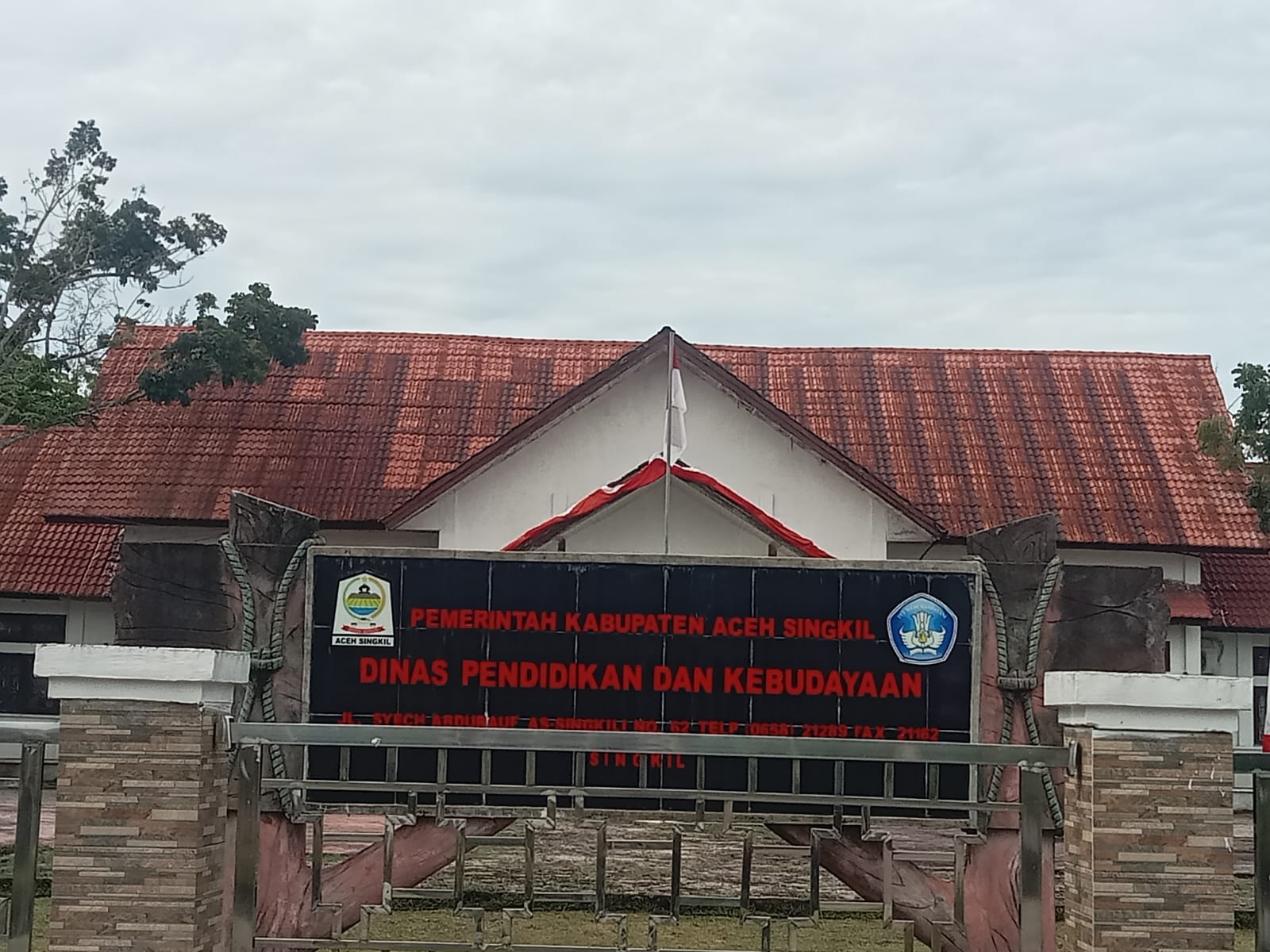 You are currently viewing Banyak Instansi di Aceh Singkil Abai Kibarkan Bendera Setengah Tiang di Peringatan G30S/PKI