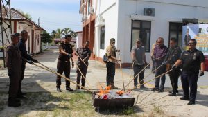 Read more about the article Kejari Aceh Singkil Musnahkan Barang Bukti Narkoba dan Kasus Pidana Umum