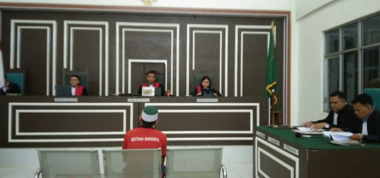 You are currently viewing Kuasa Hukum Soroti Kejanggalan Penangkapan, Sidang Kasus Narkotika Masri di PN Singkil Tegang