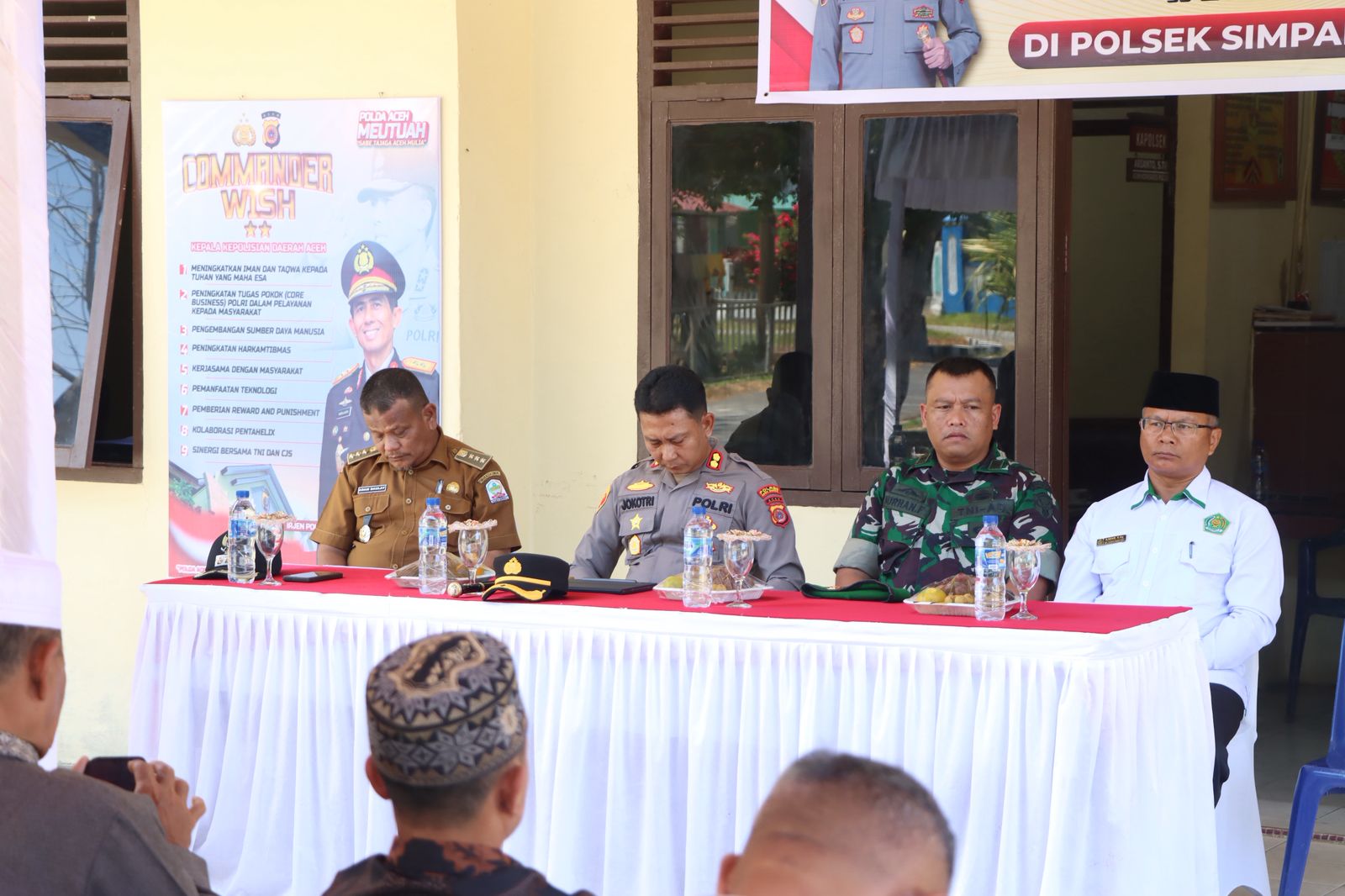 You are currently viewing Kapolres Aceh Singkil Ajak Warga Selesaikan Pidana Ringan Lewat Musyawarah
