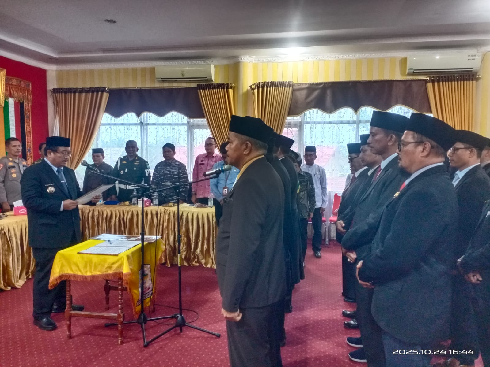 You are currently viewing Bupati Aceh Singkil Rotasi 21 Pejabat, Lima Kepala Dinas Turun Jadi Kabid