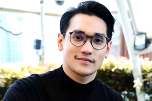 Read more about the article Afgan Kembali dengan “Kacamata”, Simbol Nostalgia dan Babak Baru Musik Popnya