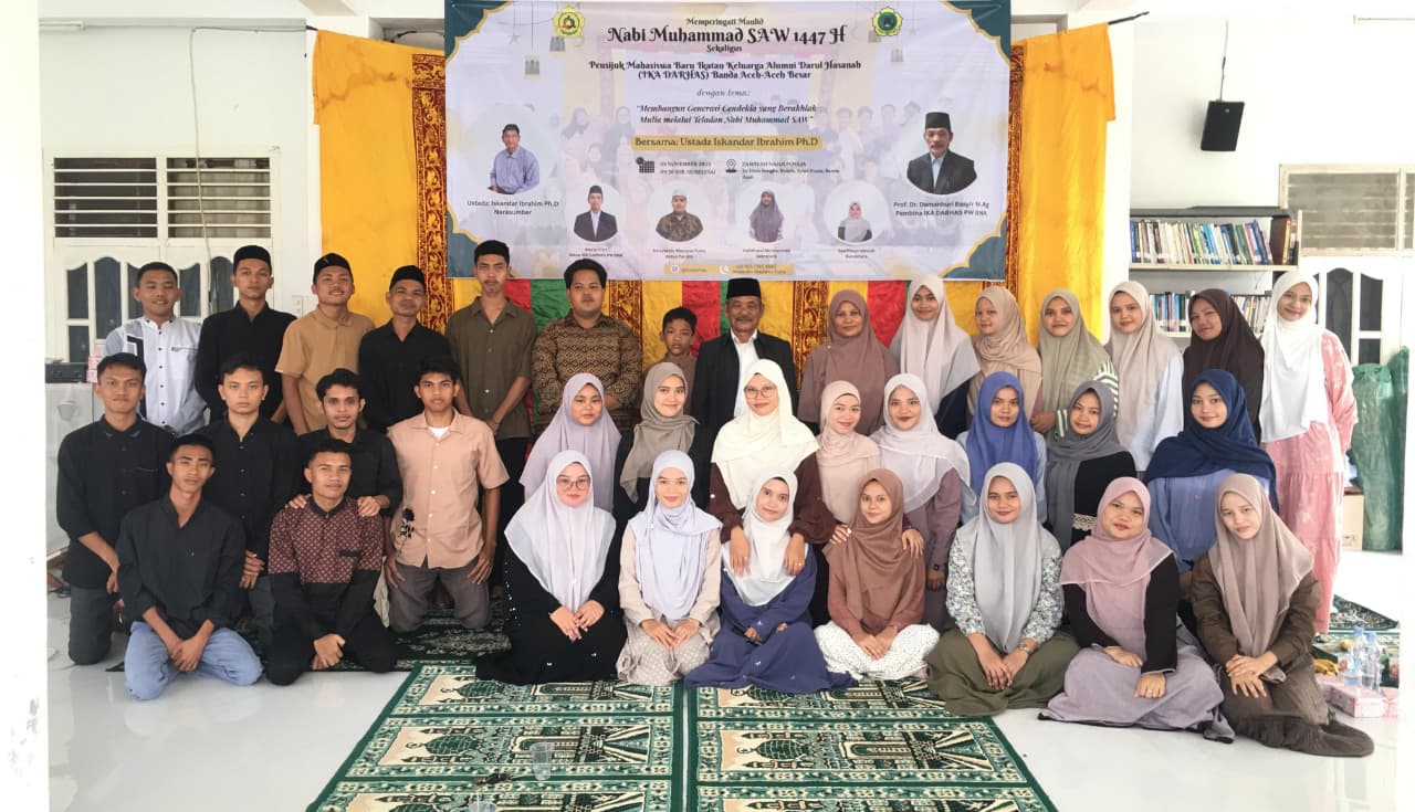 You are currently viewing Maulid Nabi dan Peusijuek Mahasiswa Baru IKA DARHAS Banda Aceh–Aceh Besar Berlangsung Khidmat