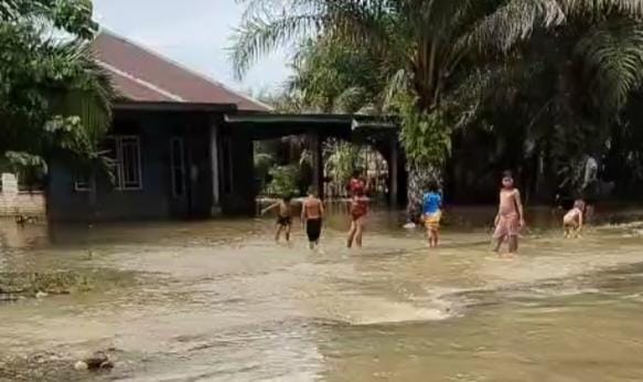 You are currently viewing Air Belum Surut, Sejumlah Desa di Aceh Singkil Tergenang