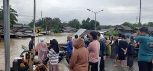 Read more about the article Aceh Singkil Dikepung Banjir, Ketinggian Capai Atap Rumah