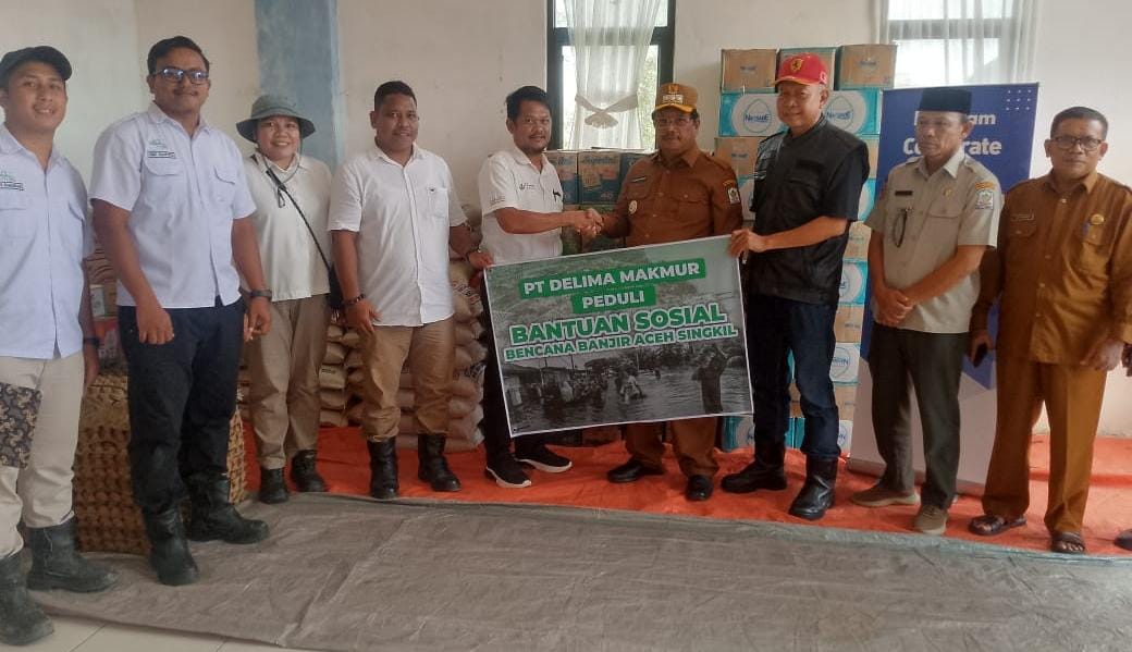 You are currently viewing Bupati Aceh Singkil Terima Bantuan PT Delima Makmur untuk Korban Banjir