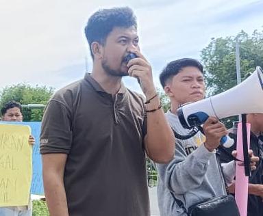 You are currently viewing LMND Desak Kapolri Tangkap Pelaku Penganiayaan Warga Aceh Singkil di Tapteng