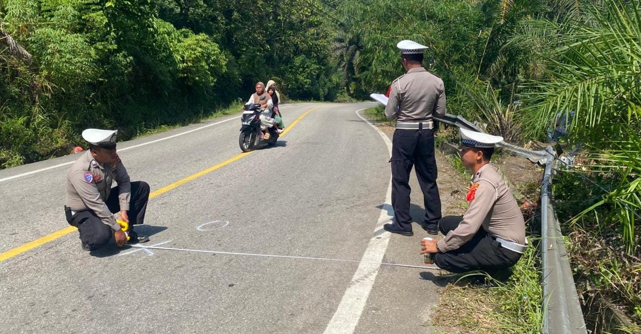 You are currently viewing Laka Maut Dua Pemotor Tewas, Polres Aceh Singkil Olah TKP