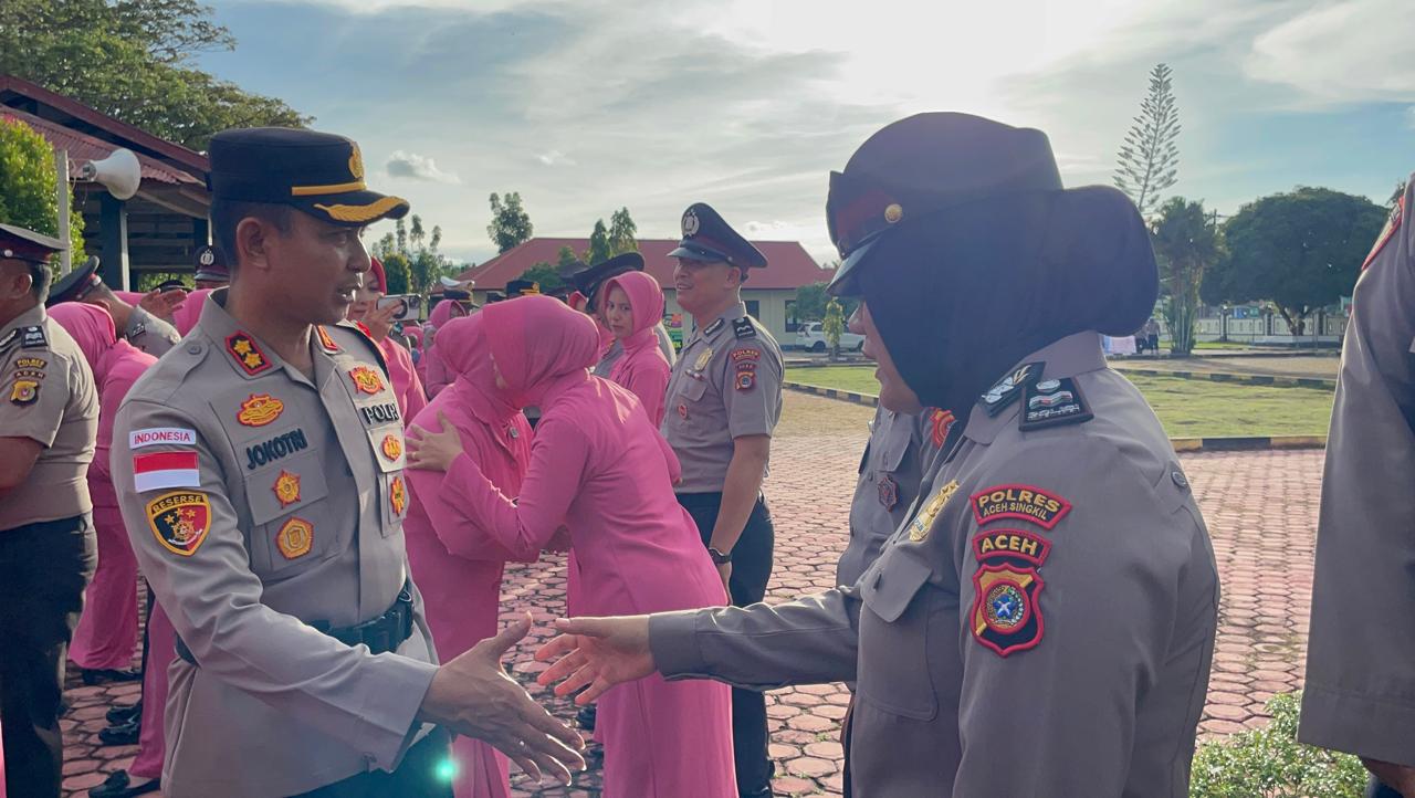 You are currently viewing 39 Personel Polres Aceh Singkil Naik Pangkat