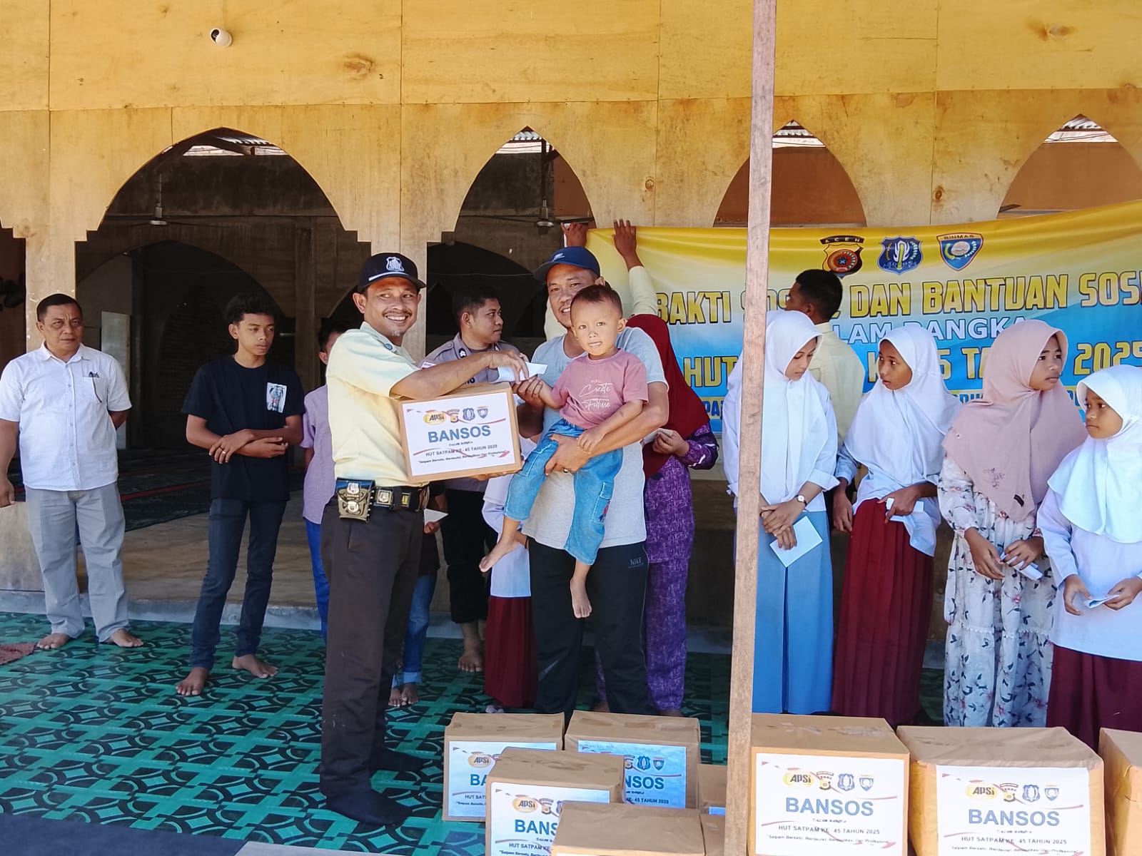You are currently viewing HUT Satpam ke-45, Polres Aceh Singkil dan Satpam Santuni Anak Yatim
