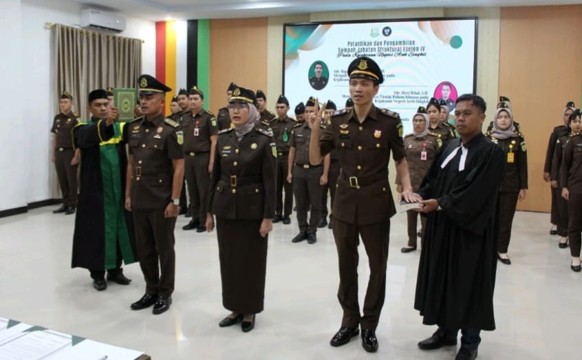 Tiga Kepala Seksi di Kejaksaan Aceh Singkil Dilantik