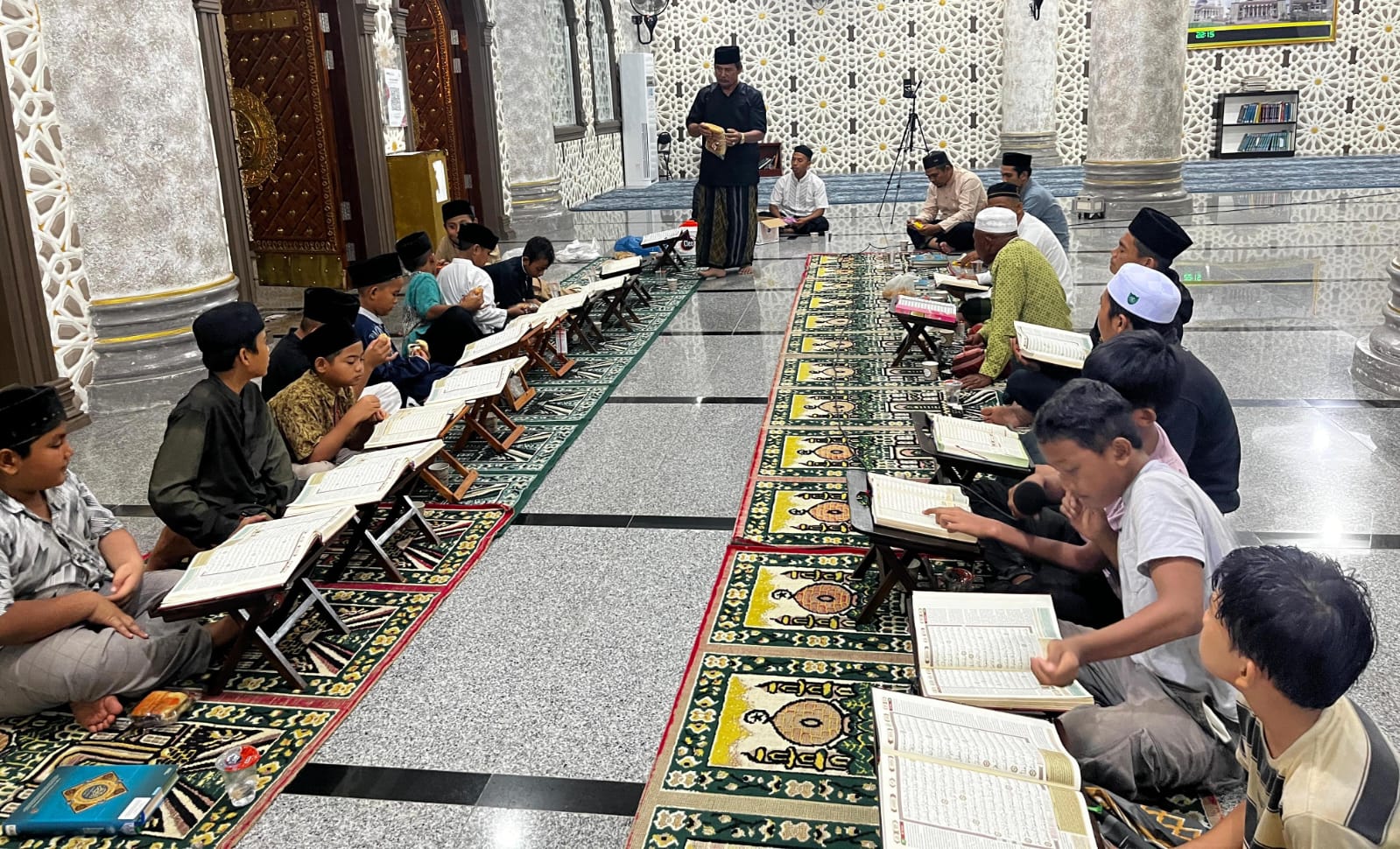 You are currently viewing Gandeng Qori Aceh Singkil, BKPRMI Gelar Safari Tadarus Ramadhan di 5 Masjid