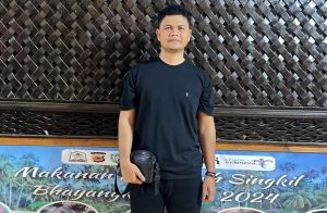 Read more about the article Siapa yang Peduli dengan Bupati Oyon?