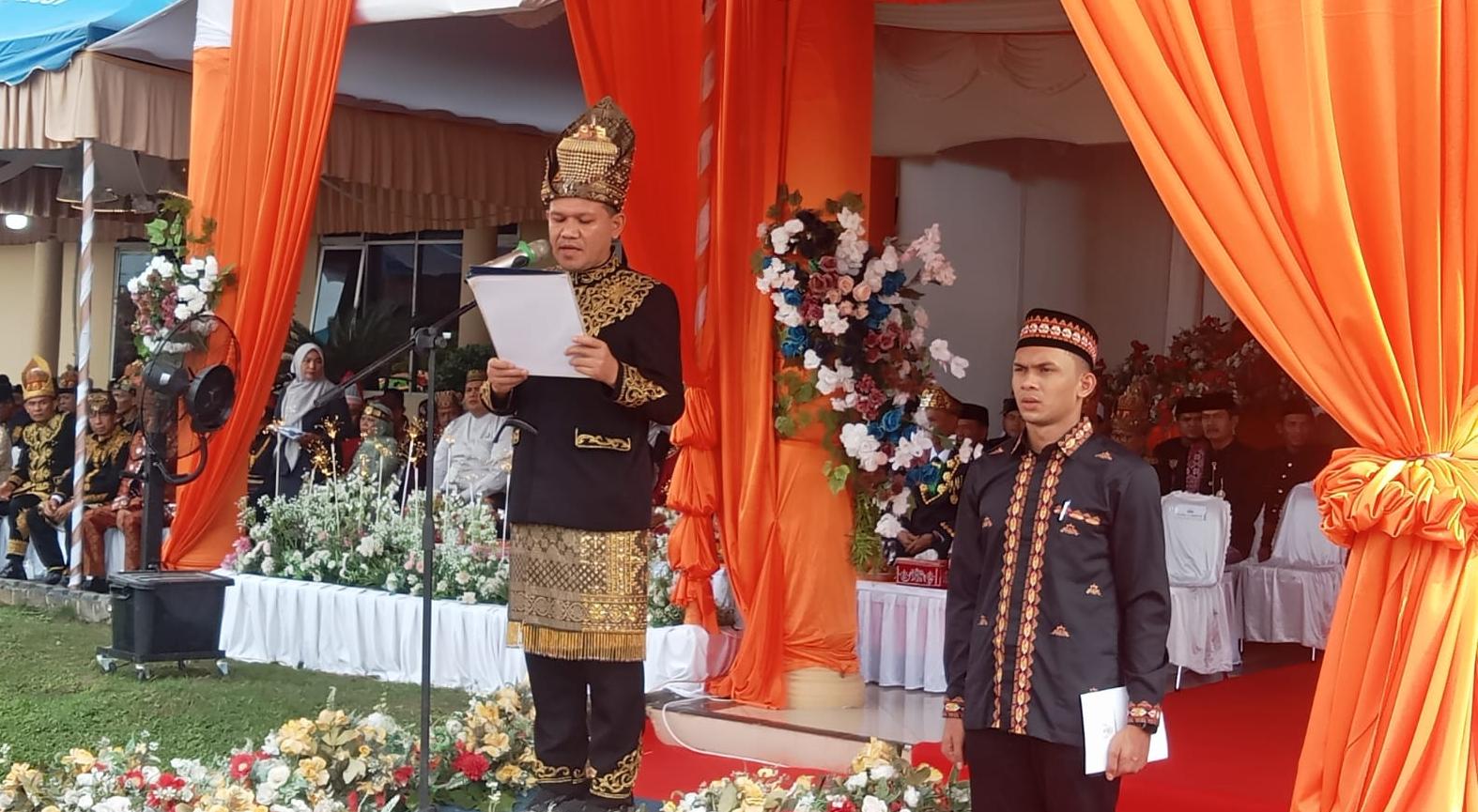 You are currently viewing Wagub Aceh Pimpin Upacara HUT ke-27 Aceh Singkil, Tekankan Sinergi dan Pembangunan