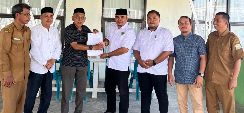 PCNU Aceh Singkil Serahkan SK LTN NU